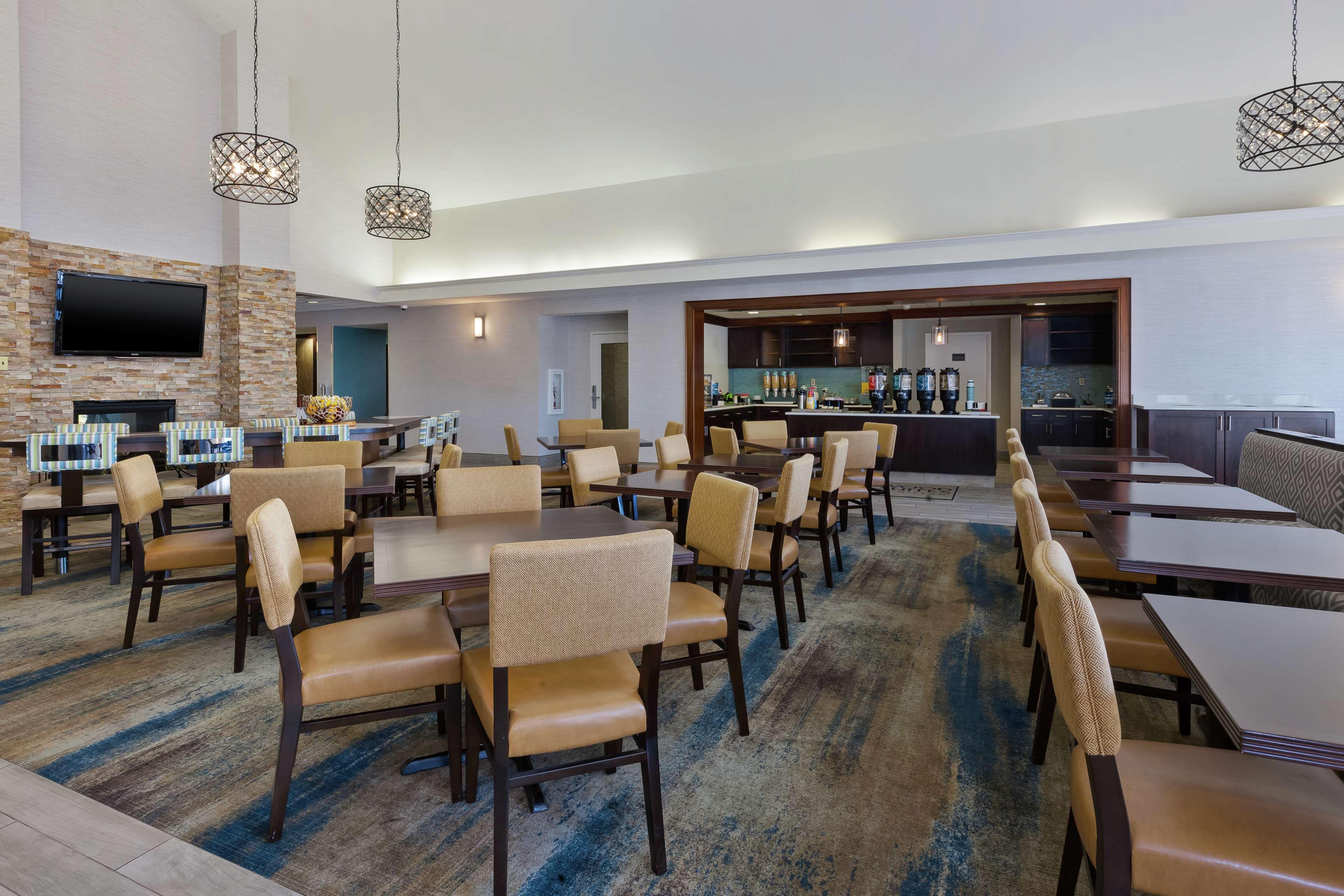 Homewood Suites By Hilton Chesapeake - Greenbrier Екстериор снимка