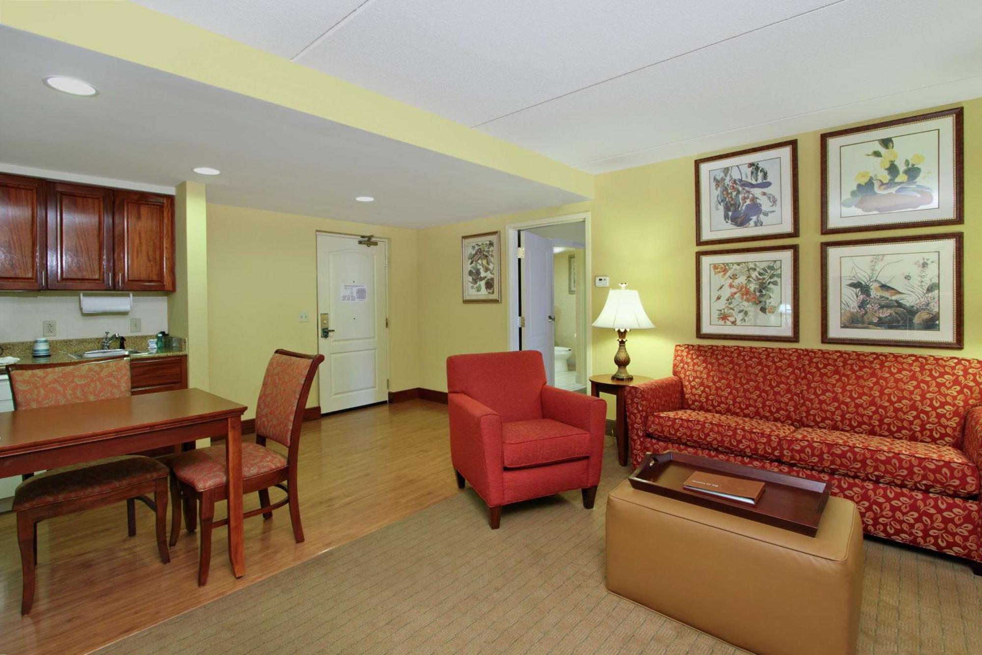 Homewood Suites By Hilton Chesapeake - Greenbrier Екстериор снимка