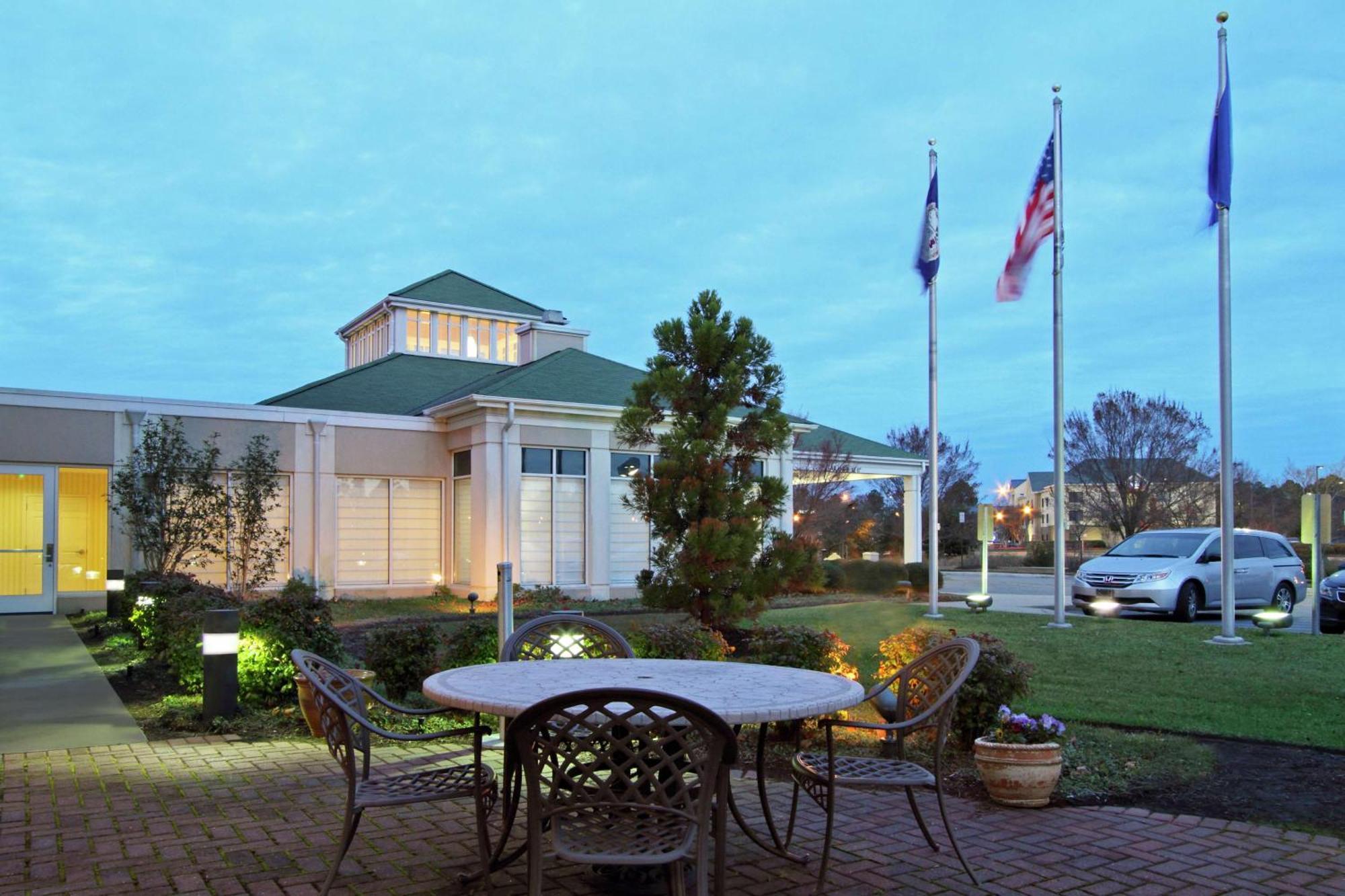 Homewood Suites By Hilton Chesapeake - Greenbrier Екстериор снимка